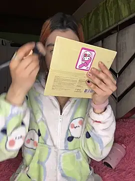 Snapshot of Nana-Komatsu chatting on 24, 6, 2026 Nana-Komatsu online show from 24, 6, 2026