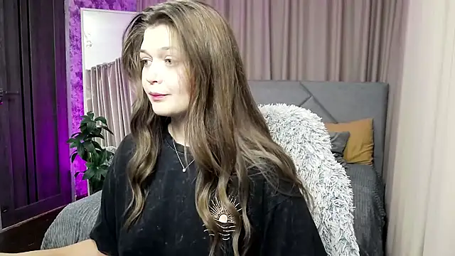 Snapshot of AliceeJin chatting on 25, 7, 2026 AliceeJin online show from 25, 7, 2026