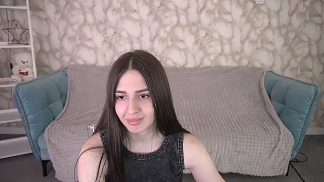 AlesiaDessmond online show from 18, 6, 2026