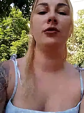 Snapshot of evil_kitty chatting on 11, 6, 2026 evil kitty online show from 11, 6, 2026