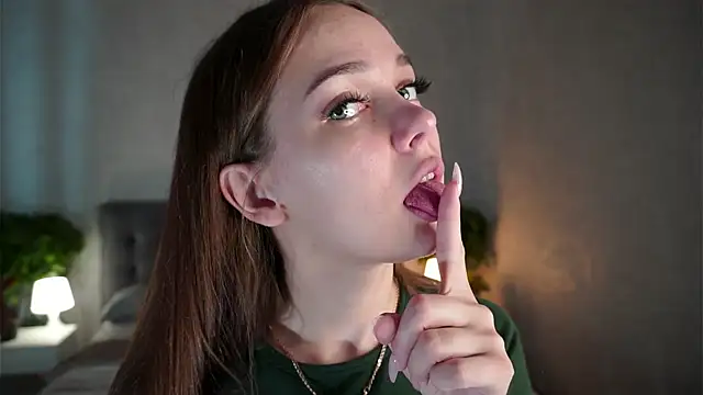 Snapshot of PearleKalmen chatting on 17, 7, 2026 PearleKalmen online show from 17, 7, 2026