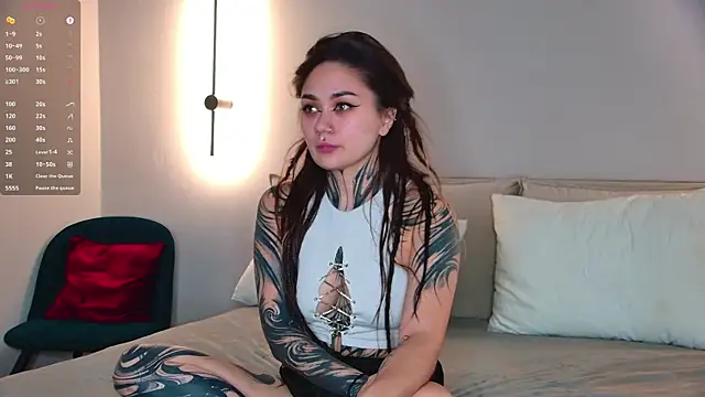 KarenHotFlirt online show from 5, 7, 2026
