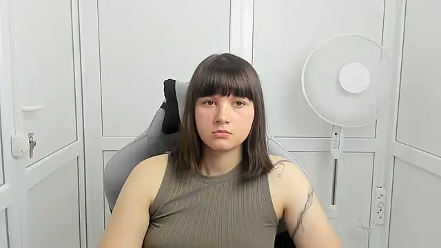 Vanilla Vixen online show from 5, 6, 2026