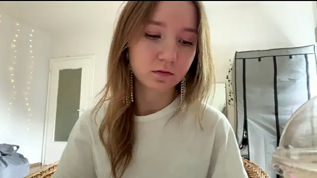 smalllisa online show from 5, 6, 2026