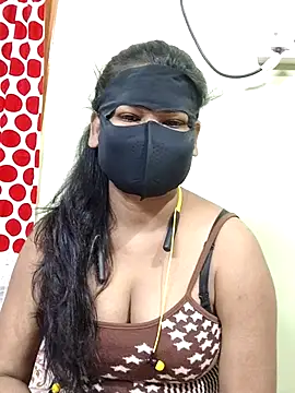 Snapshot of Hannydarling chatting on 5, 6, 2026 Hannydarling online show from 5, 6, 2026