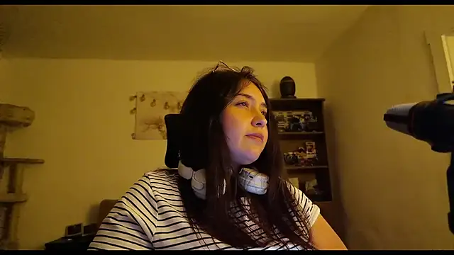 RosieBonbon online show from 4, 6, 2026