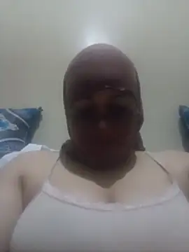 Snapshot of daloua_sexy chatting on 5, 7, 2026 daloua sexy online show from 5, 7, 2026