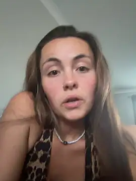 Snapshot of Lucysaphire chatting on 8, 6, 2026 Lucysaphire online show from 8, 6, 2026