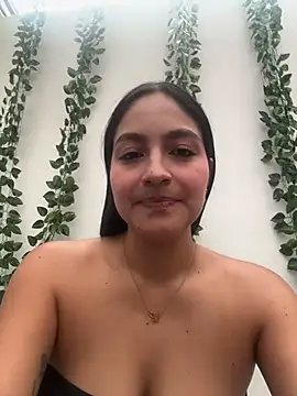 Snapshot of SophiCastro09_ chatting on 18, 7, 2026 SophiCastro09 online show from 18, 7, 2026