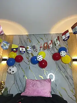 Tinakitten online show from 28, 6, 2026