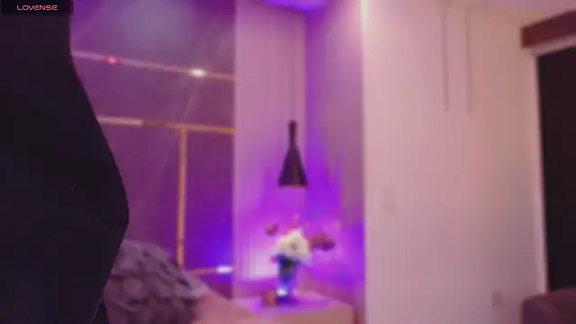 Charlotte-Brandt online show from 5, 7, 2026
