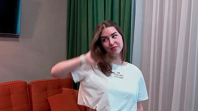 PaulineeJones online show from 11, 6, 2026