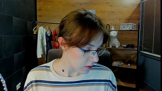 KristennMartin online show from 15, 6, 2026