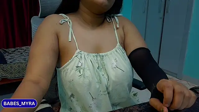 Snapshot of hey_rhea chatting on 28, 6, 2026 hey rhea online show from 28, 6, 2026