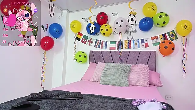 NahomyEvans online show from 27, 6, 2026