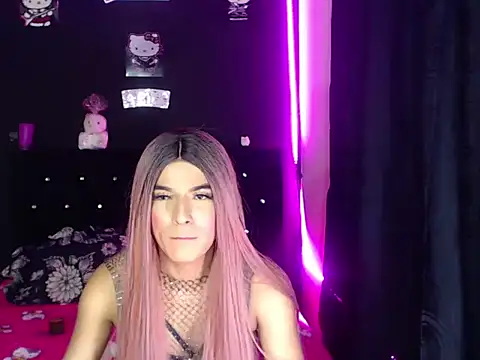 Snapshot of madame_kitty chatting on 16, 7, 2026 madame kitty online show from 16, 7, 2026