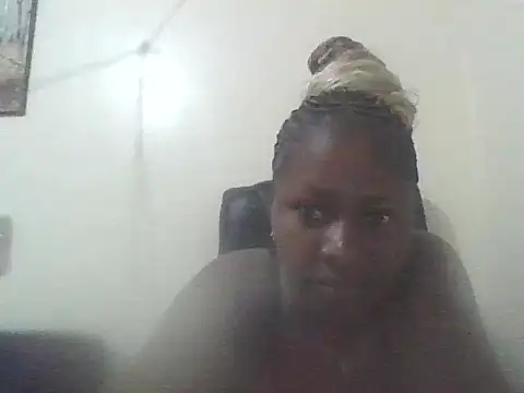 Snapshot of queen_bruce02 chatting on 10, 6, 2026 queen bruce02 online show from 10, 6, 2026
