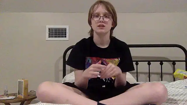 Snapshot of softie_callie chatting on 11, 6, 2026 softie callie online show from 11, 6, 2026