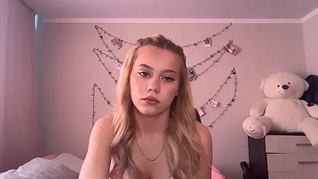 Snapshot of Glamorforyou chatting on 28, 7, 2026 Glamorforyou online show from 28, 7, 2026