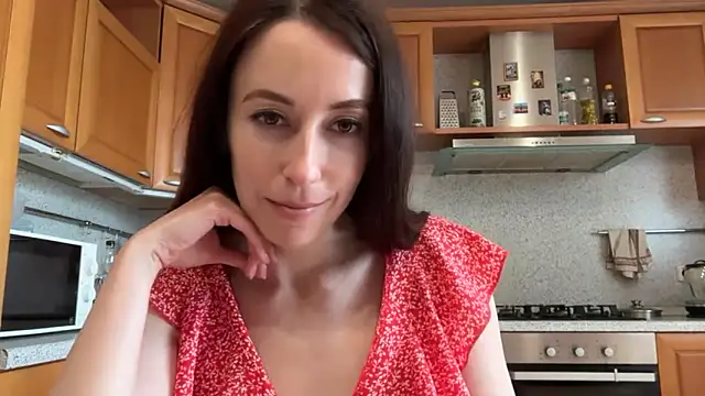 Snapshot of Flamingo_Queen chatting on 17, 6, 2026 Flamingo Queen online show from 17, 6, 2026
