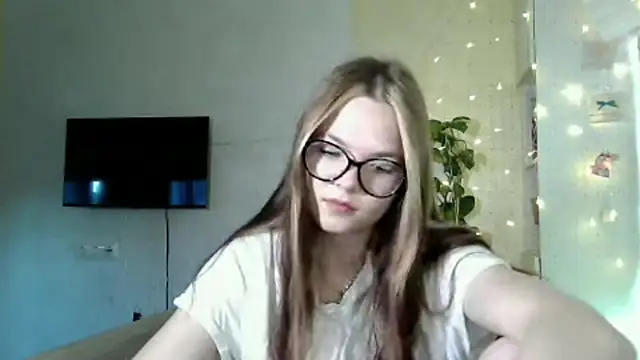AvrilGillig online show from 18, 6, 2026