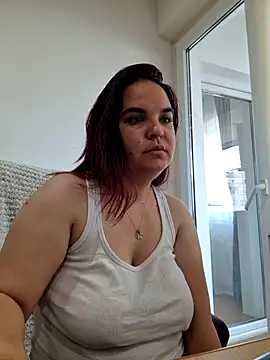 Snapshot of Ella_minnie chatting on 9, 6, 2026 Ella minnie online show from 9, 6, 2026