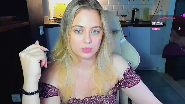 blonde kellyy online show from 7, 8, 2026