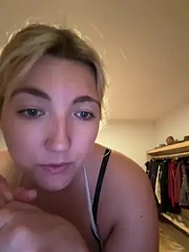 LauraStarr online show from 22, 7, 2026