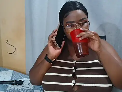 Snapshot of ChocolateChubbyx chatting on 13, 6, 2026 ChocolateChubbyx online show from 13, 6, 2026