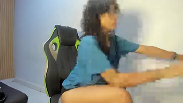 Snapshot of Karo_20y chatting on 28, 7, 2026 Karo 20y online show from 28, 7, 2026