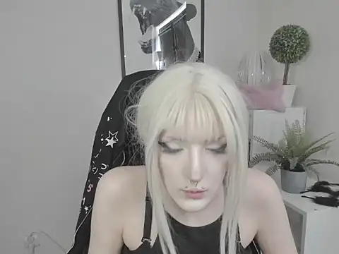 Snapshot of NikaDream chatting on 23, 7, 2026 NikaDream online show from 23, 7, 2026