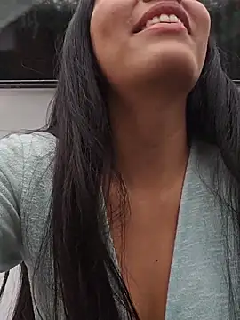 Carla Alvez online show from 10, 7, 2026