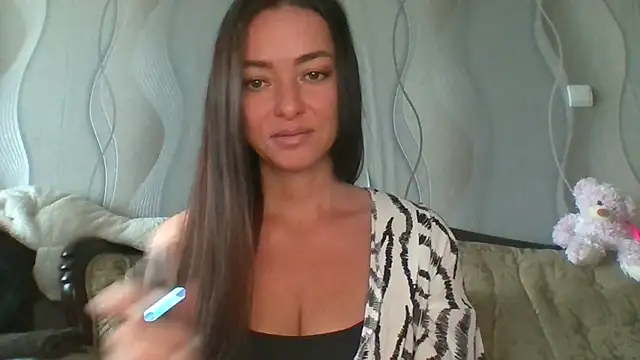 Snapshot of Mia_Salamanka chatting on 18, 7, 2026 Mia Salamanka online show from 18, 7, 2026