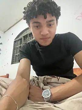 Snapshot of Guilhermesousaferro chatting on 14, 6, 2026 Guilhermesousaferro online show from 14, 6, 2026