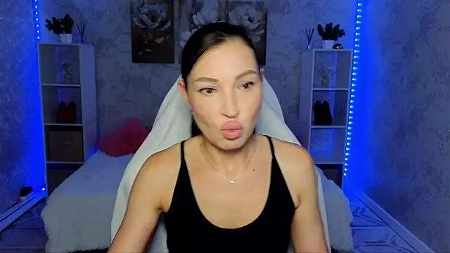 Snapshot of NikoleMills chatting on 14, 6, 2026 NikoleMills online show from 14, 6, 2026