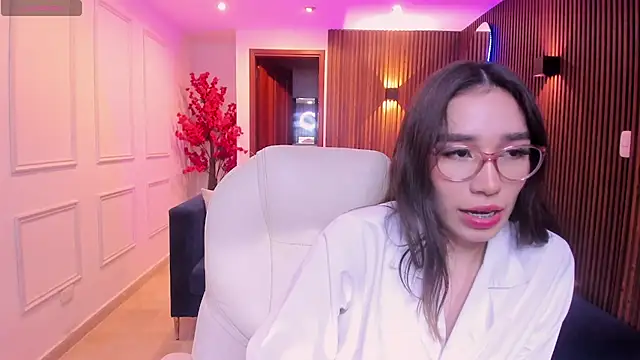 Emma caarter  online show from 4, 7, 2026