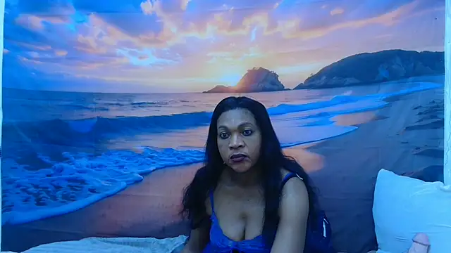 Snapshot of VelvetVixenMilf chatting on 28, 7, 2026 VelvetVixenMilf online show from 28, 7, 2026