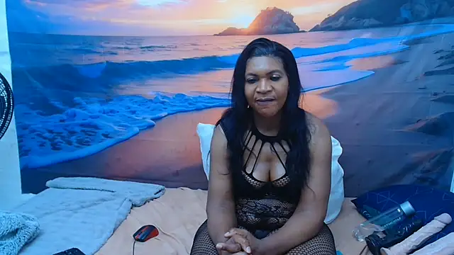 Snapshot of VelvetVixenMilf chatting on 28, 7, 2026 VelvetVixenMilf online show from 28, 7, 2026