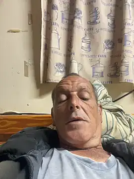 Snapshot of GeldenKuy chatting on 11, 6, 2026 GeldenKuy online show from 11, 6, 2026