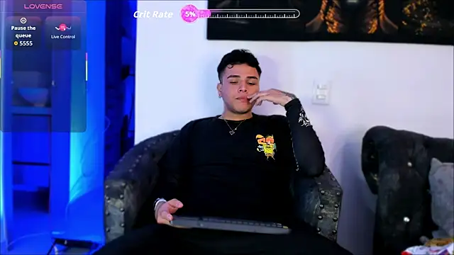 Snapshot of cam_suaza chatting on 17, 6, 2026 cam suaza online show from 17, 6, 2026
