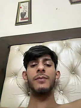 Snapshot of ronnnnn718 chatting on 2, 7, 2026 ronnnnn718 online show from 2, 7, 2026