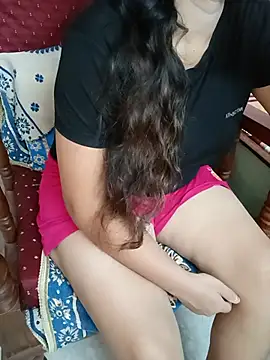Snapshot of divya-222 chatting on 3, 7, 2026 divya-222 online show from 3, 7, 2026