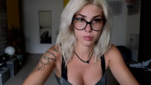 Sarahcamsx online show from 16, 7, 2026