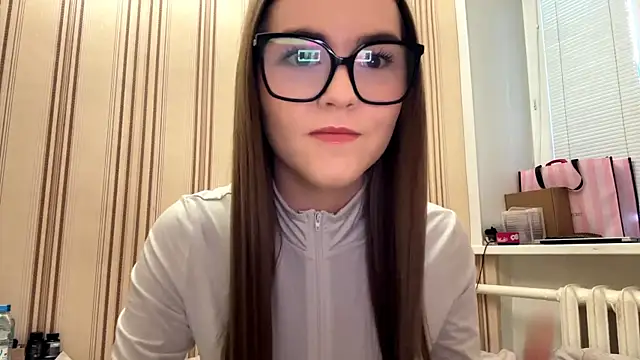 Snapshot of MiaWonderind chatting on 23, 6, 2026 MiaWonderind online show from 23, 6, 2026
