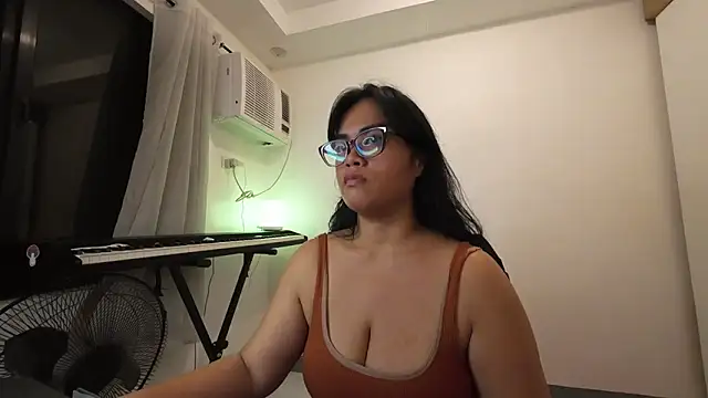 Snapshot of MysticMara chatting on 13, 6, 2026 MysticMara online show from 13, 6, 2026