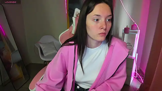 Snapshot of Eva_Leeee chatting on 28, 6, 2026 Eva Leeee online show from 28, 6, 2026