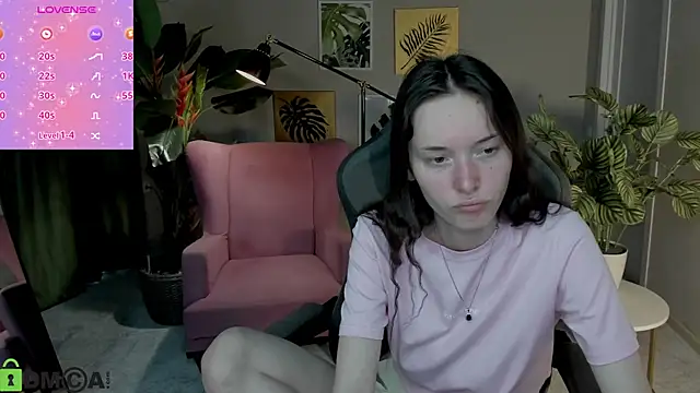Snapshot of Eva_Leeee chatting on 22, 7, 2026 Eva Leeee online show from 22, 7, 2026