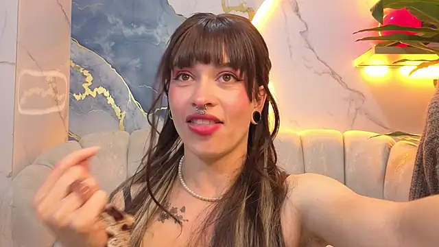 Lily Tx online show from 6, 7, 2026