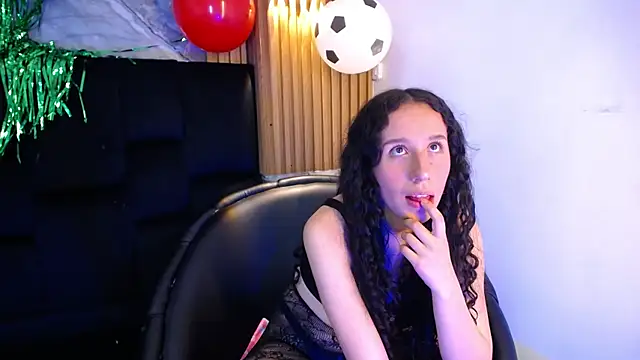 Snapshot of Zafira_Cass chatting on 2, 7, 2026 Zafira Cass online show from 2, 7, 2026