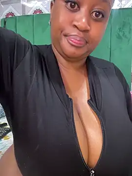 Curveybubbles23 online show from 22, 6, 2026